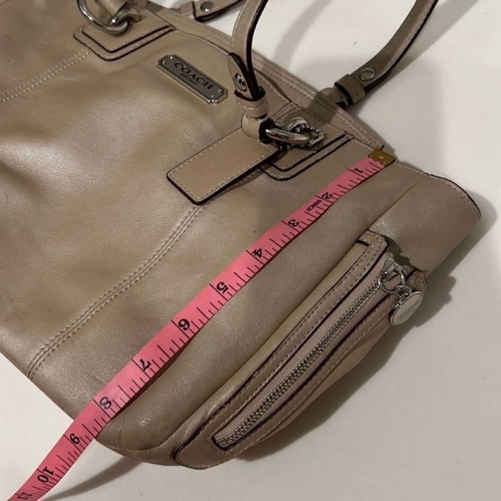 Coach purse F19252 bag tote womens leather zip pockets silver tone medium cute - Picture 4 of 16